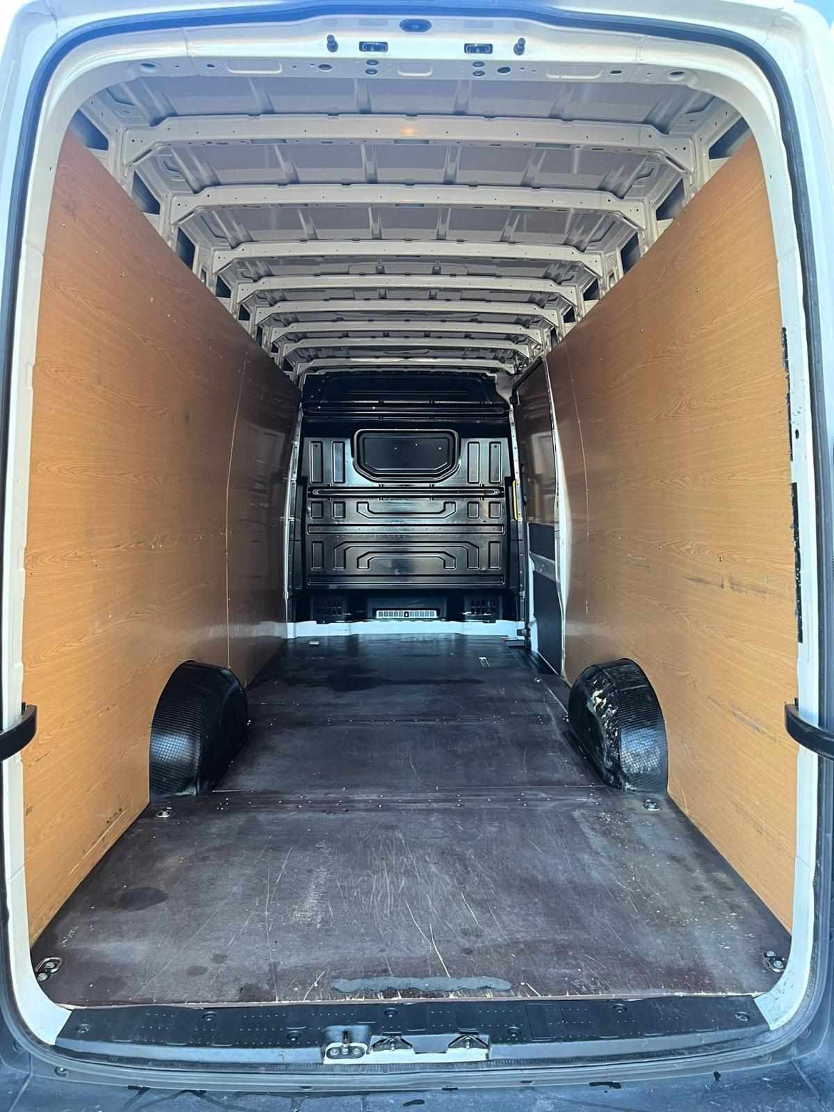 volkswagen-crafter-2023-diesel-1968cc