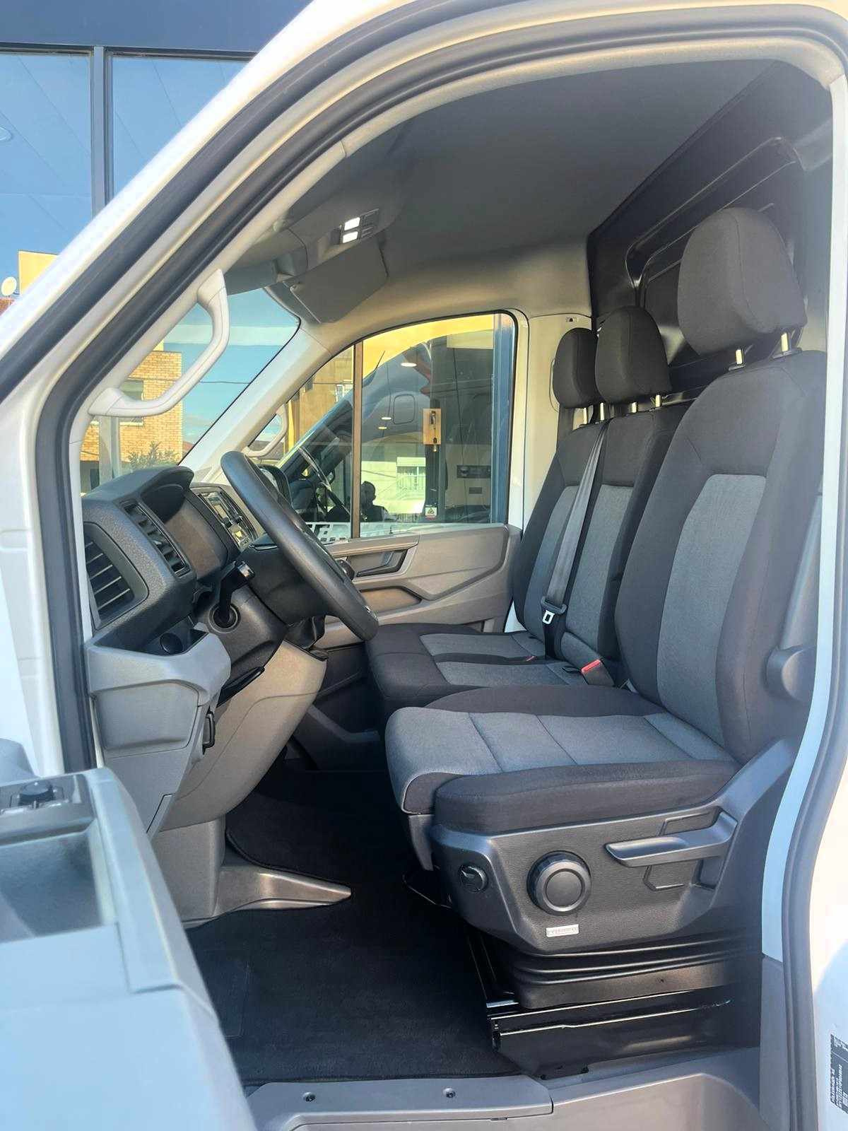 volkswagen-crafter-2023-diesel-1968cc