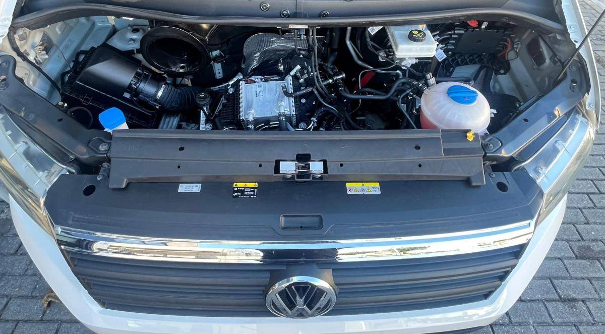 volkswagen-crafter-2023-diesel-1968cc