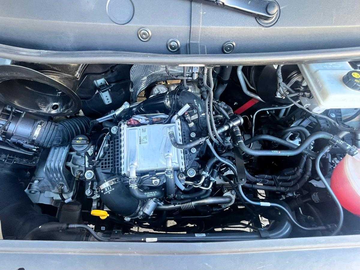 volkswagen-crafter-2023-diesel-1968cc