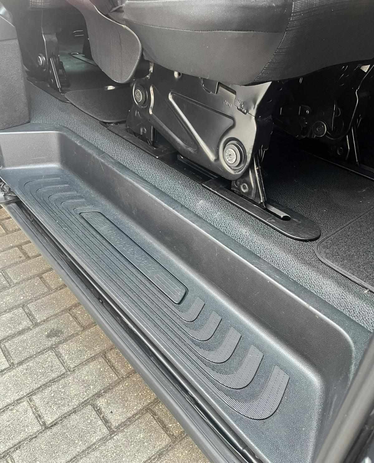 mercedes-benz-vito-2015-diesel-2143cc