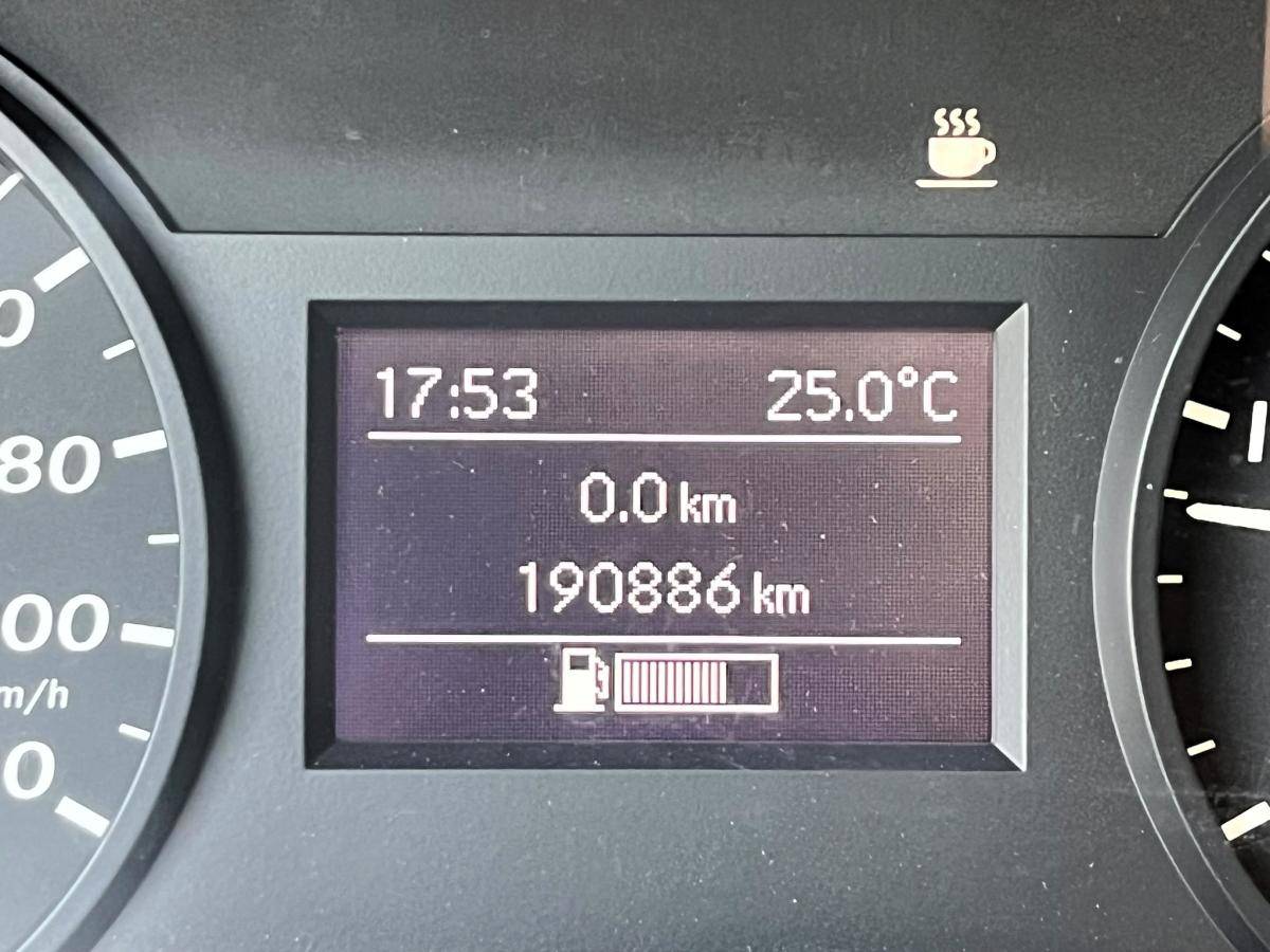mercedes-benz-vito-2015-diesel-2143cc