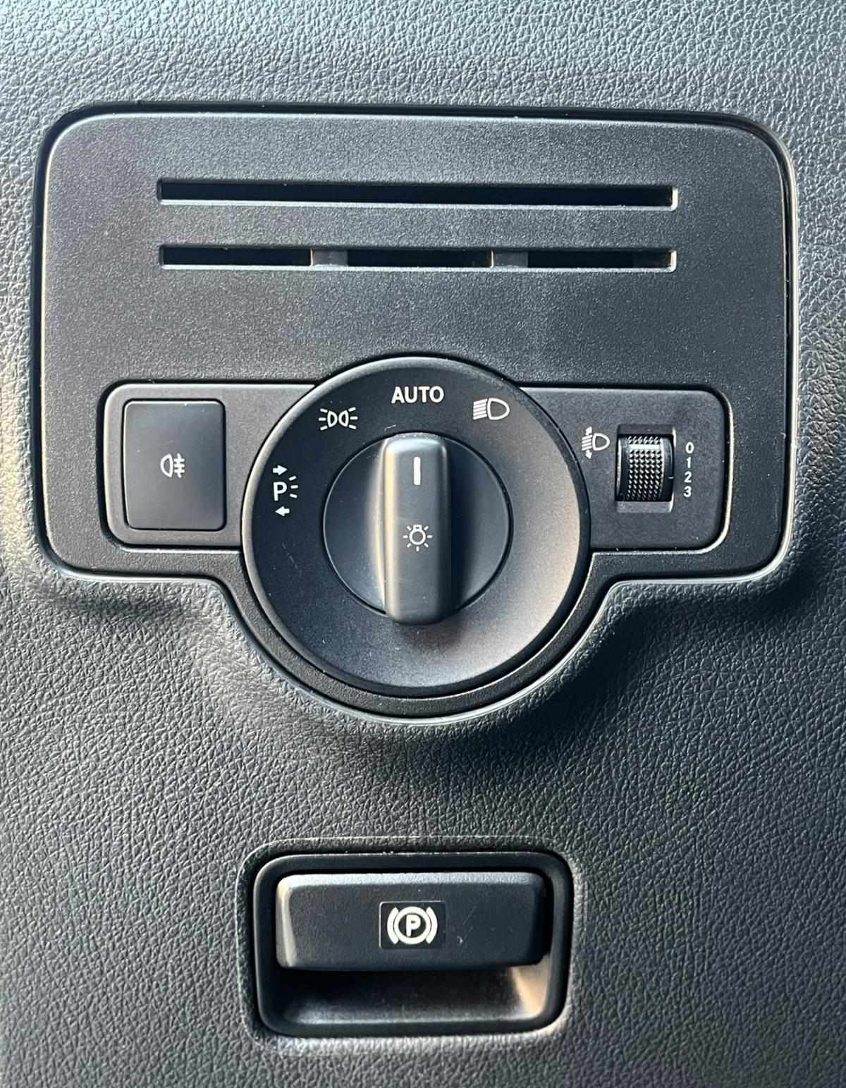 mercedes-benz-vito-2015-diesel-2143cc