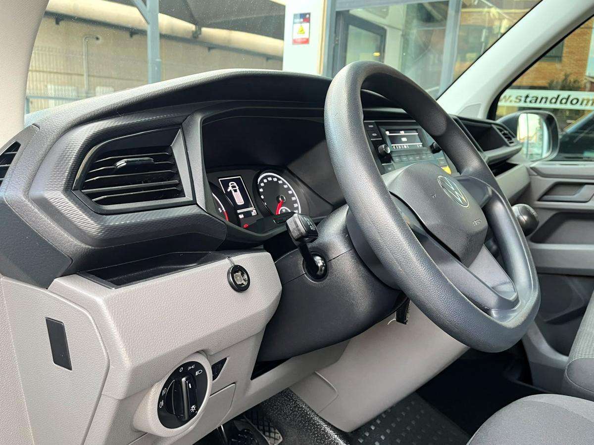volkswagen-transporter-2021-diesel-1968cc