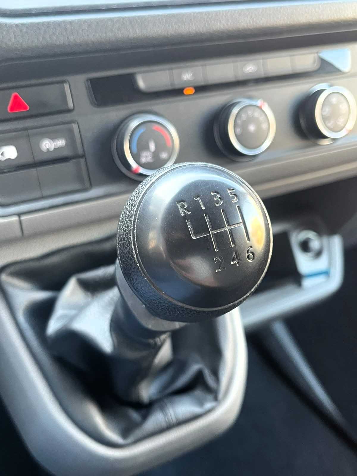 volkswagen-crafter-2019-diesel-1968cc