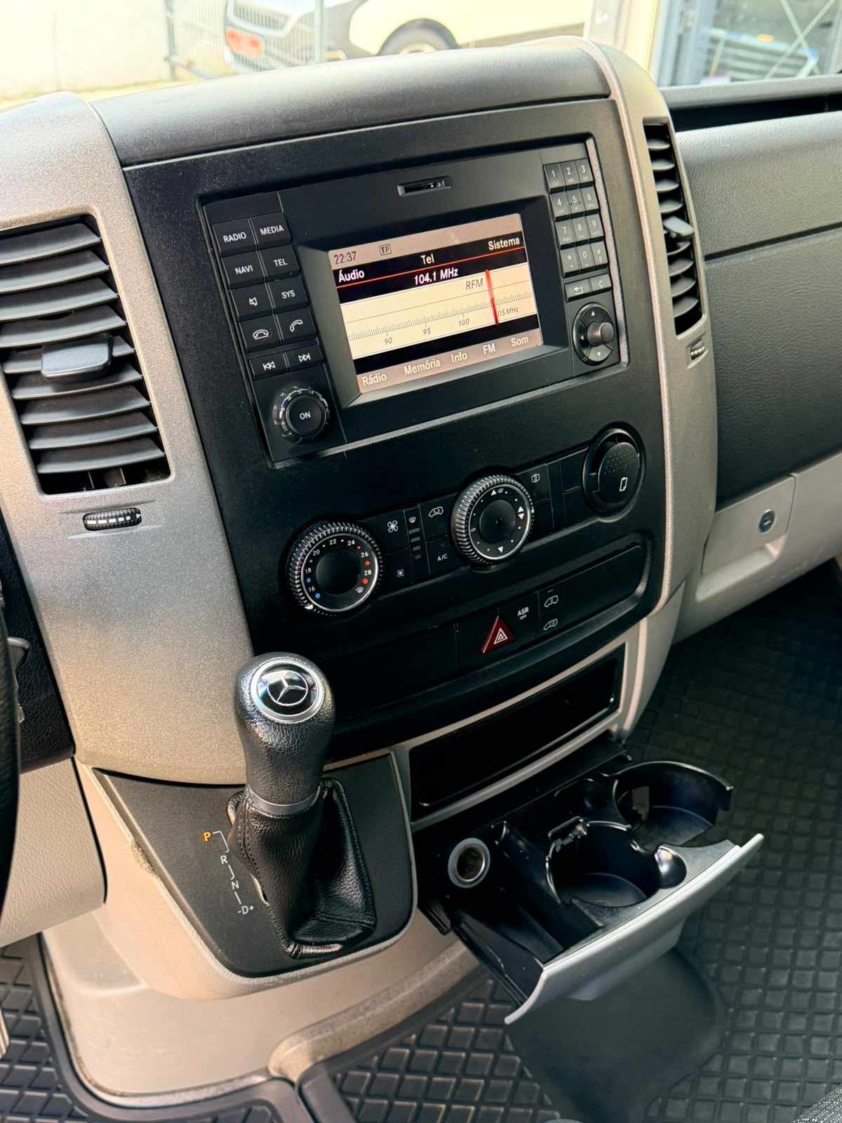 mercedes-benz-sprinter-2018-diesel-2143cc