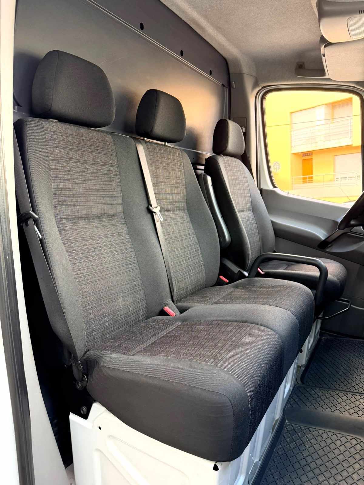 mercedes-benz-sprinter-2018-diesel-2143cc