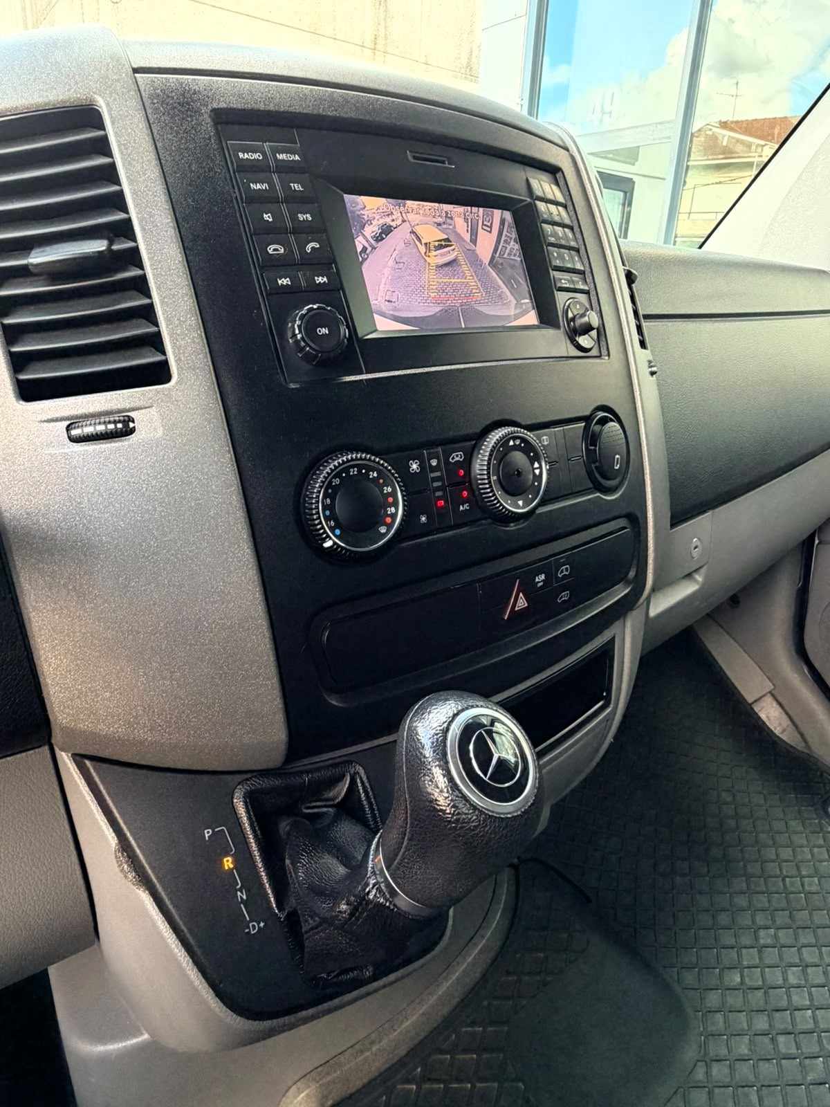 mercedes-benz-sprinter-2018-diesel-2143cc