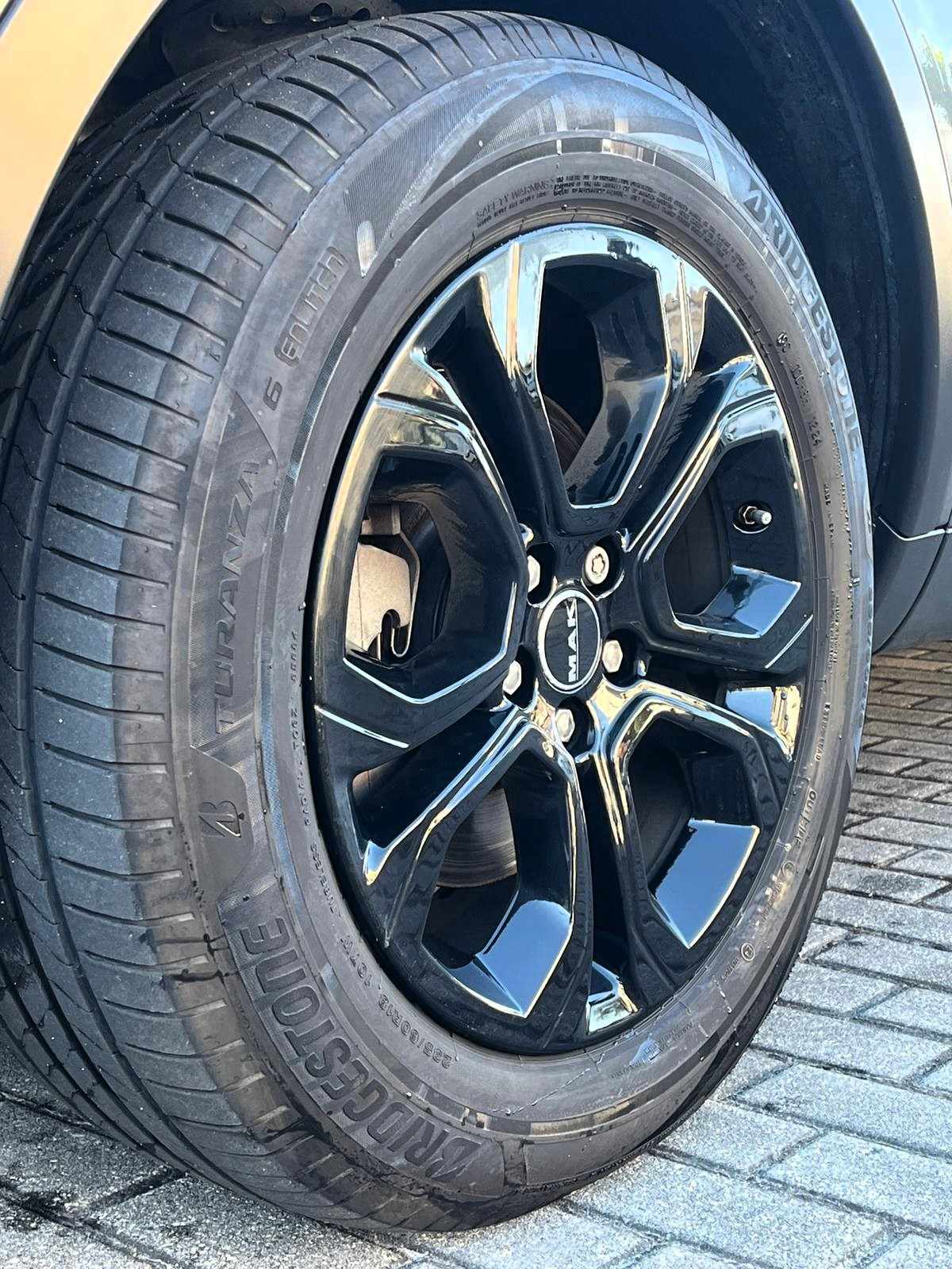 land-rover-discovery-sport-2018-diesel-1999cc