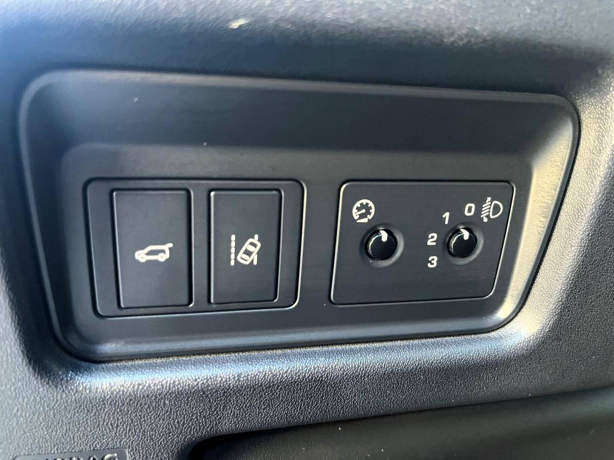 land-rover-discovery-sport-2018-diesel-1999cc