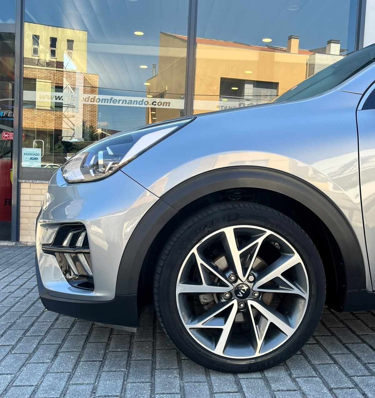 kia-niro-2019-hibrido-a-gasolina-1580cc