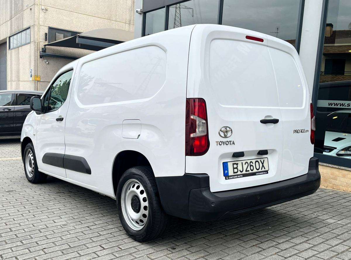 toyota-proace-2024-diesel-1499cc