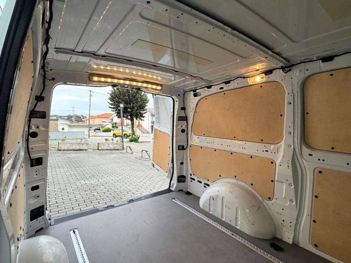 mercedes-benz-vito-2020-diesel-2143cc