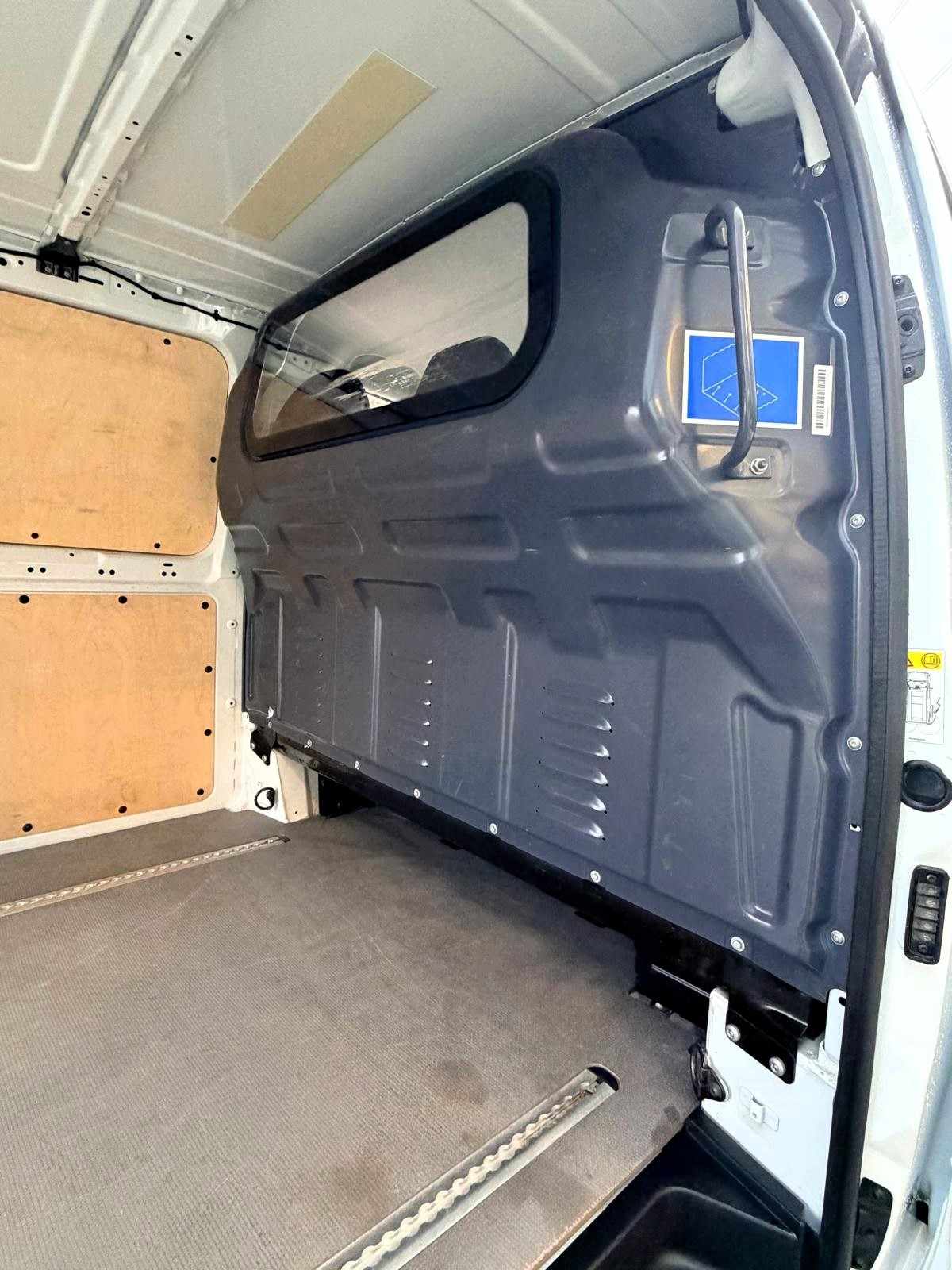 mercedes-benz-vito-2020-diesel-2143cc