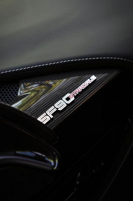 ferrari-sf90-2021-hibrido-a-gasolina-3990cc