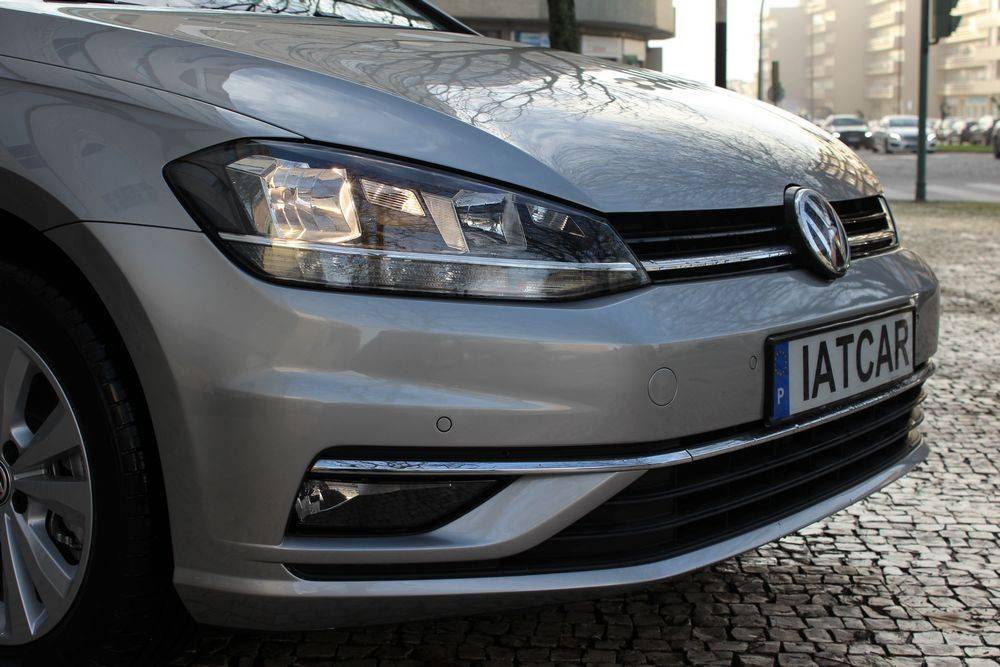 volkswagen-golf-variant-2017-diesel-1598cc