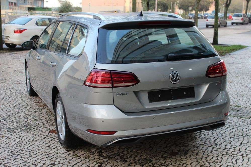 volkswagen-golf-variant-2017-diesel-1598cc