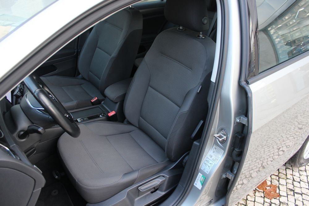 volkswagen-golf-variant-2017-diesel-1598cc