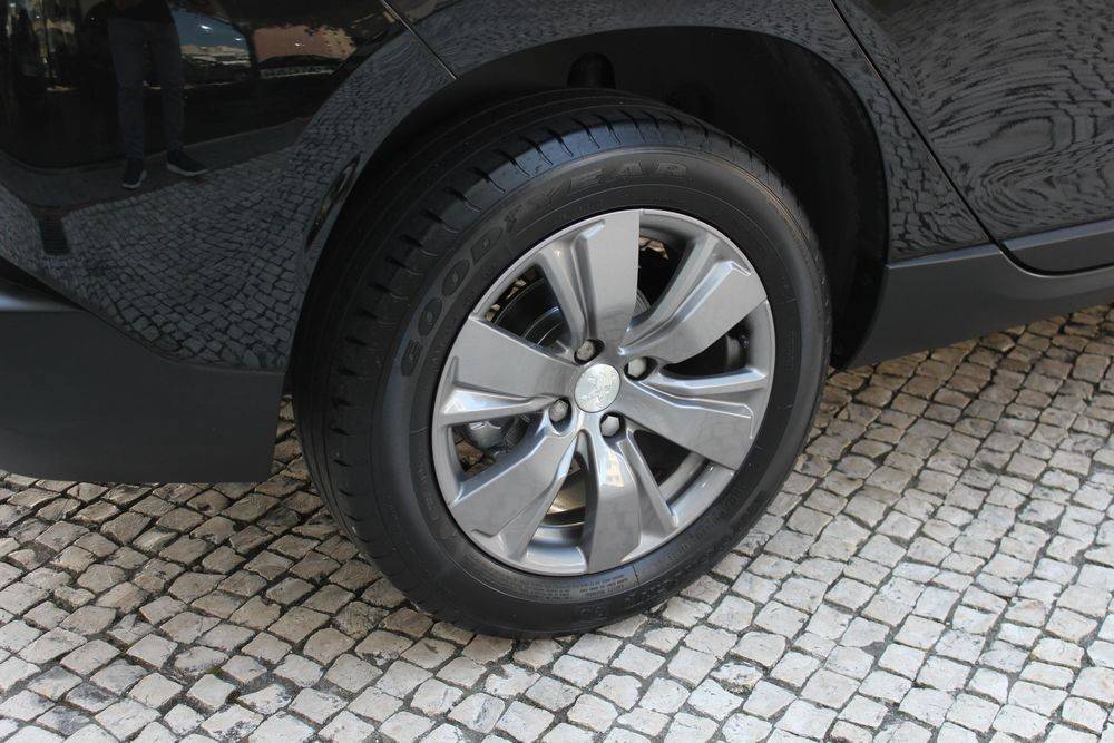peugeot-2008-2019-gasolina-1199cc