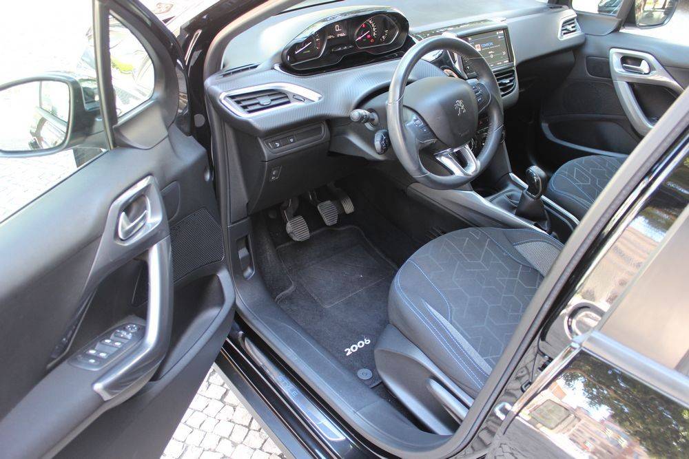peugeot-2008-2019-gasolina-1199cc