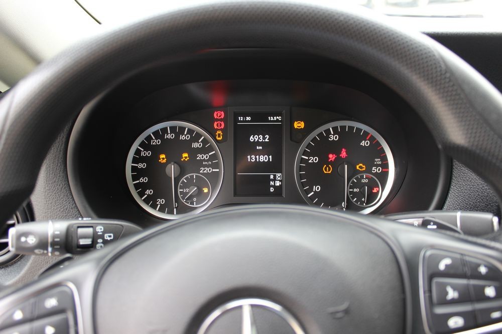 mercedes-benz-vito-2018-diesel-2143cc