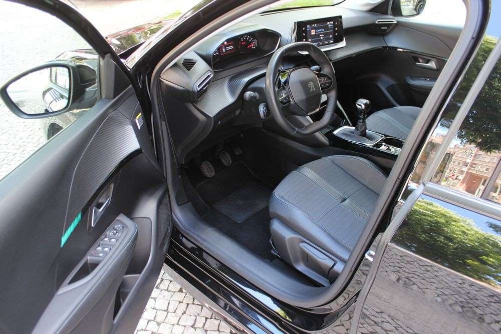 peugeot-208-2022-gasolina-1199cc