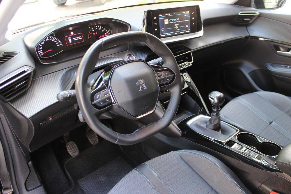 peugeot-208-2022-gasolina-1199cc