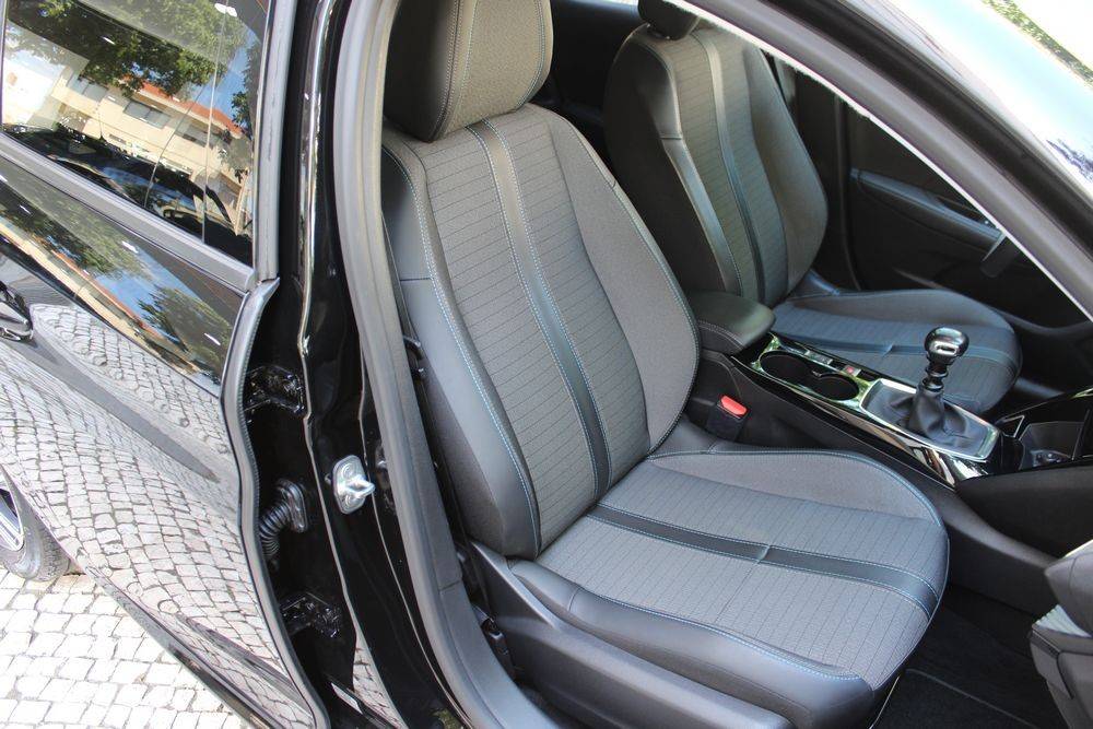 peugeot-208-2022-gasolina-1199cc