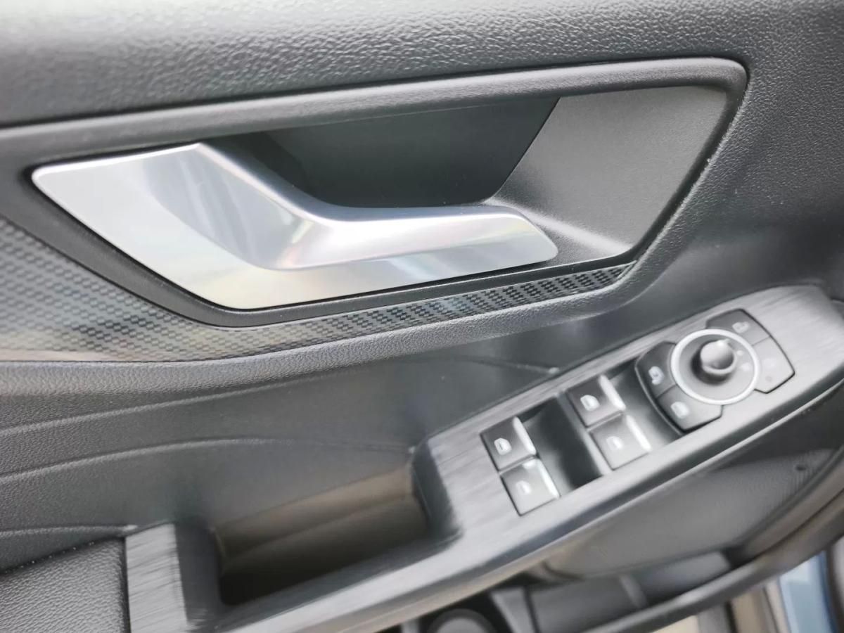 ford-kuga-2023-gasolina-1499cc