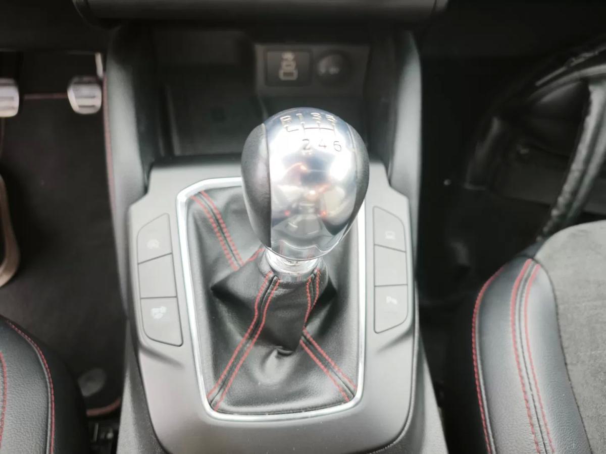 ford-kuga-2023-gasolina-1499cc