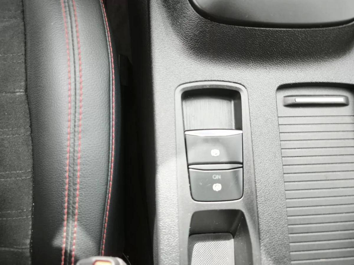 ford-kuga-2023-gasolina-1499cc