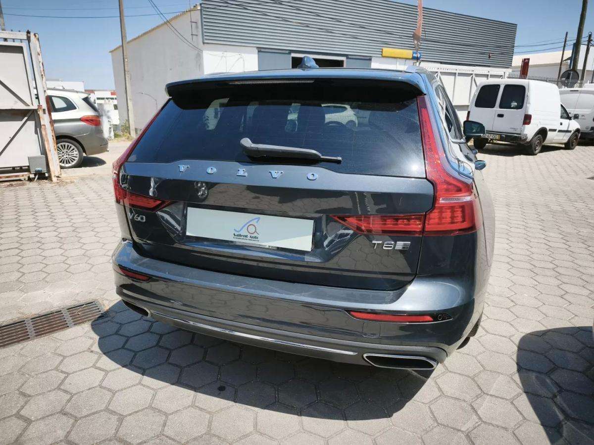 volvo-v60-2019-hibrido-1969cc
