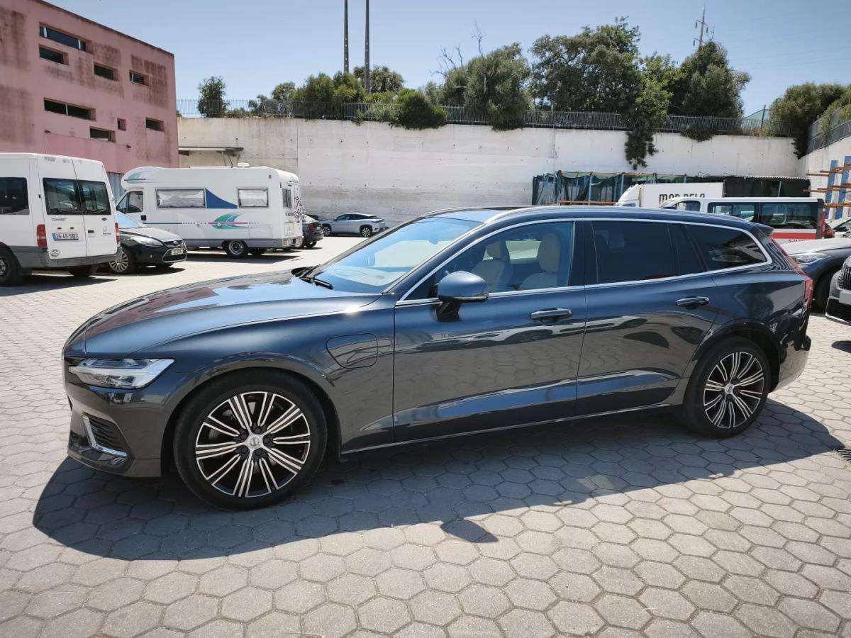 volvo-v60-2019-hibrido-1969cc