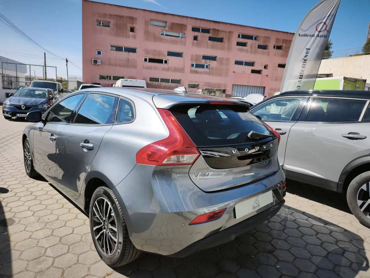 volvo-v40-2017-diesel-1969cc