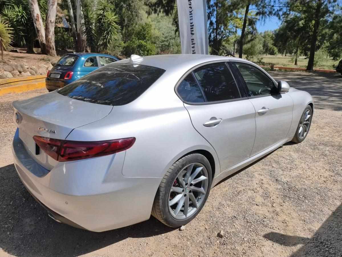 alfa-romeo-giulia-2018-diesel-2143cc
