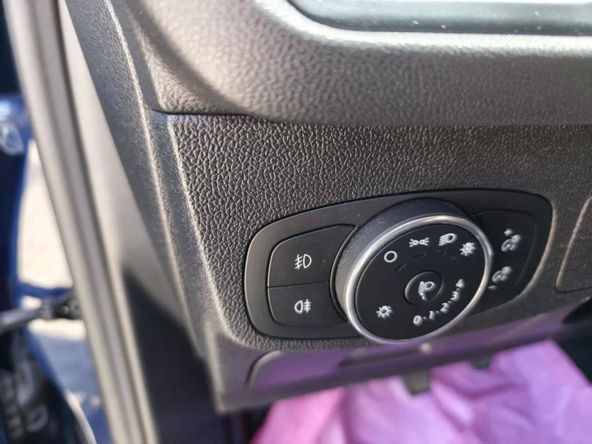 ford-focus-sw-2019-diesel-1499cc