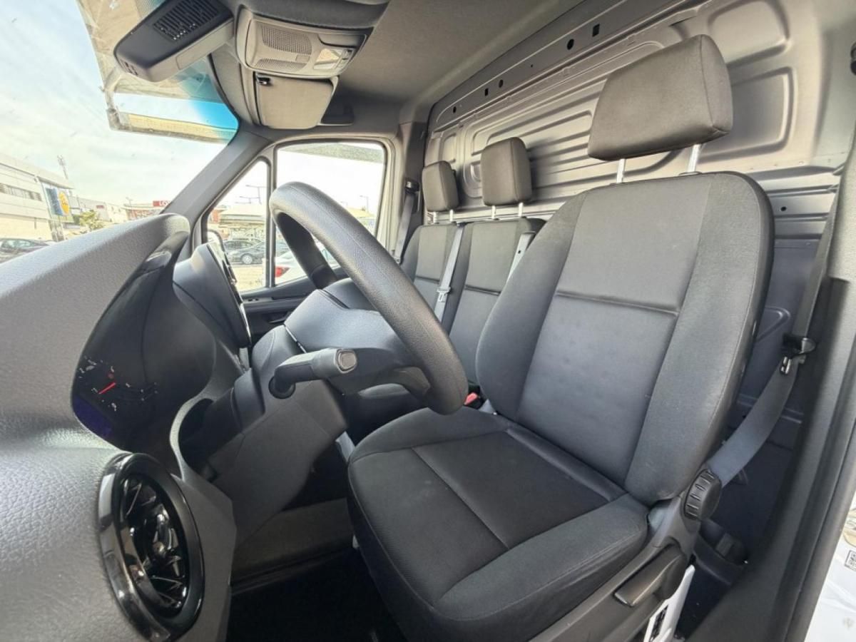 mercedes-benz-sprinter-2022-diesel-1950cc