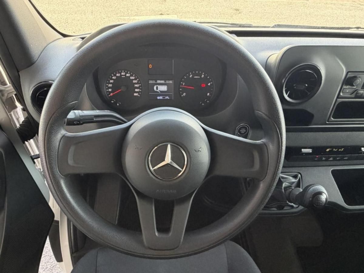 mercedes-benz-sprinter-2022-diesel-1950cc