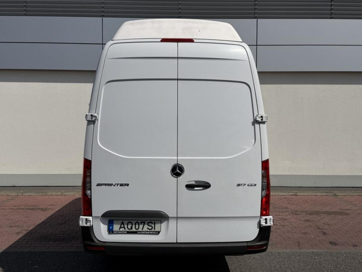 mercedes-benz-sprinter-2022-diesel-1950cc