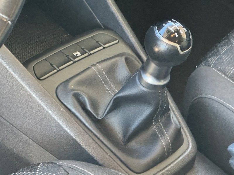 kia-rio-2023-gasolina-1197cc