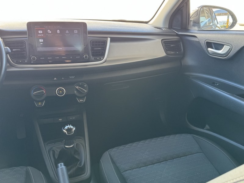 kia-rio-2023-gasolina-1197cc