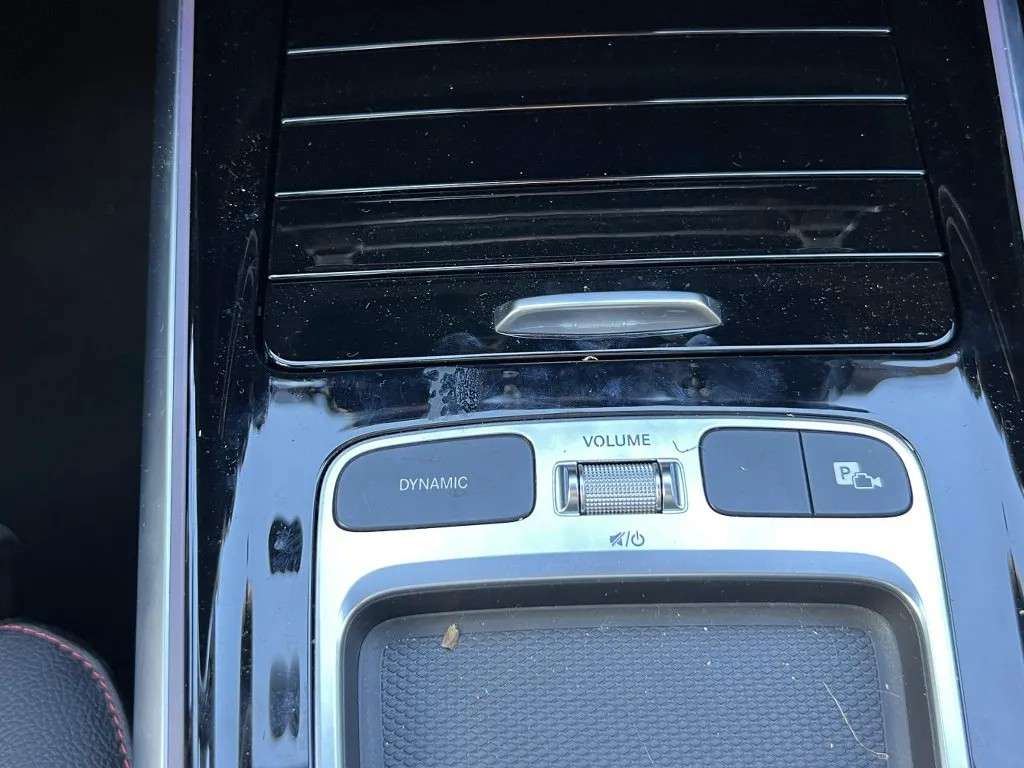 mercedes-benz-200-2024-gasolina-1332cc