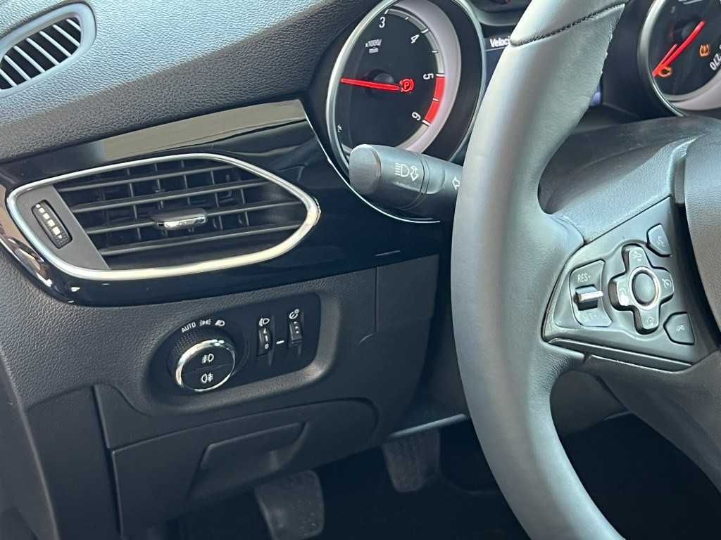 opel-astra-sport-tourer-2017-diesel-1598cc