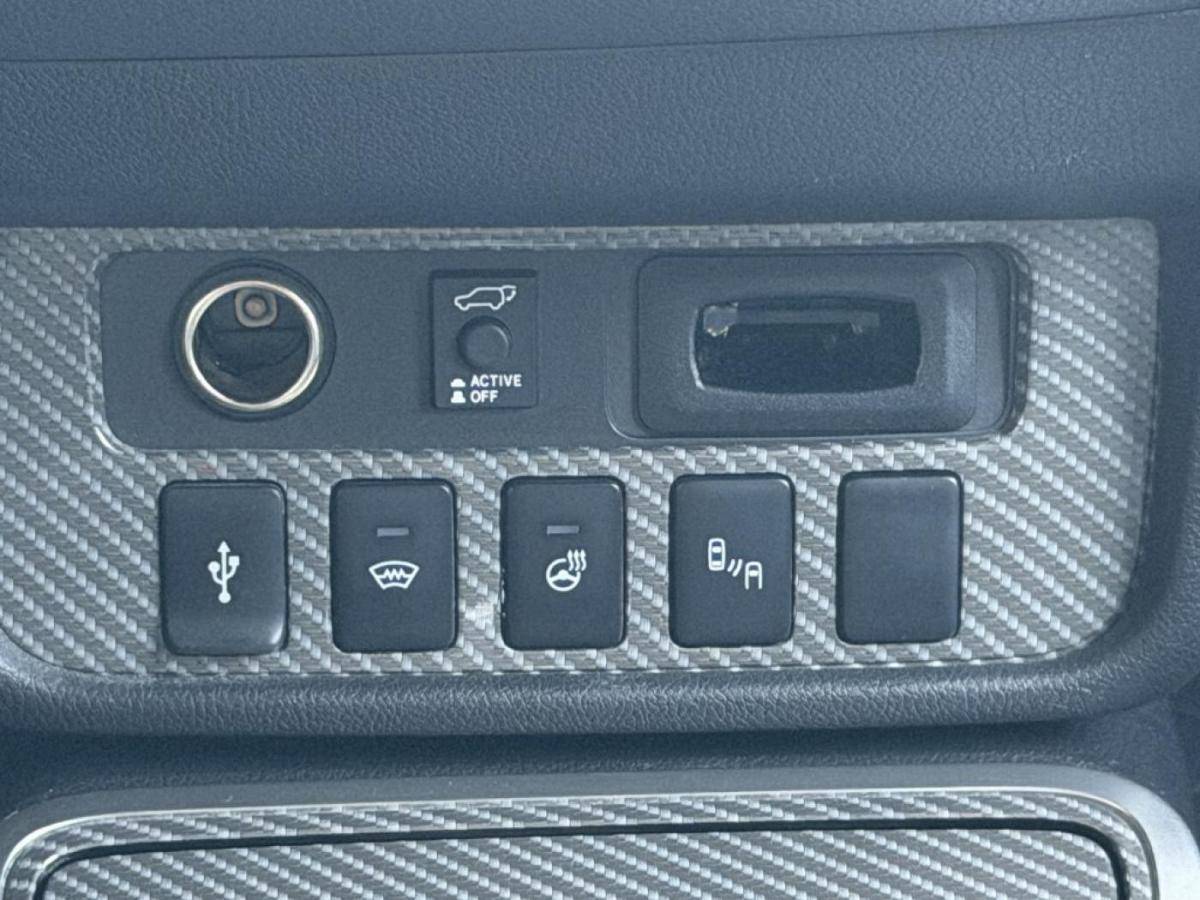 mitsubishi-outlander-2018-hibrido-a-gasolina-1998cc
