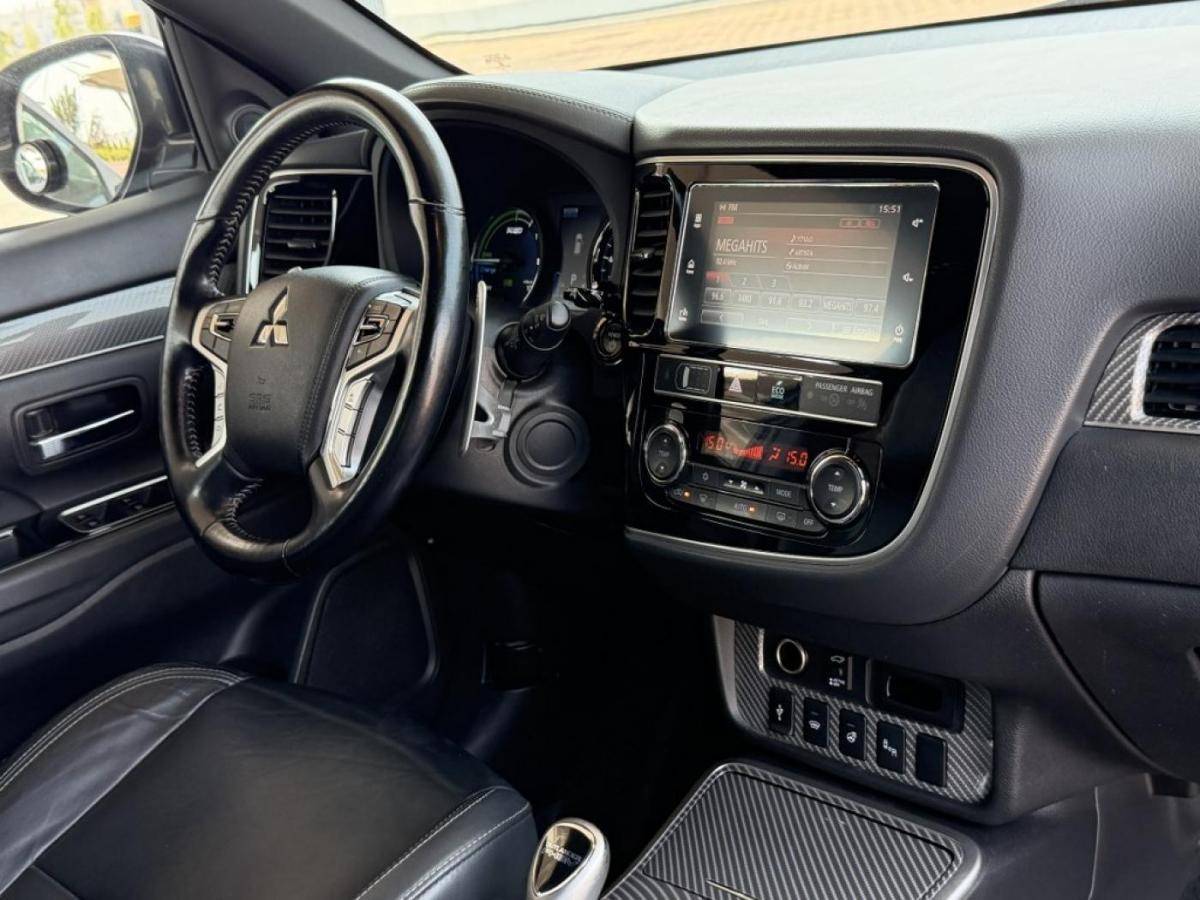 mitsubishi-outlander-2018-hibrido-a-gasolina-1998cc