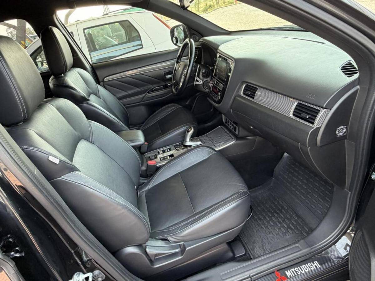 mitsubishi-outlander-2018-hibrido-a-gasolina-1998cc
