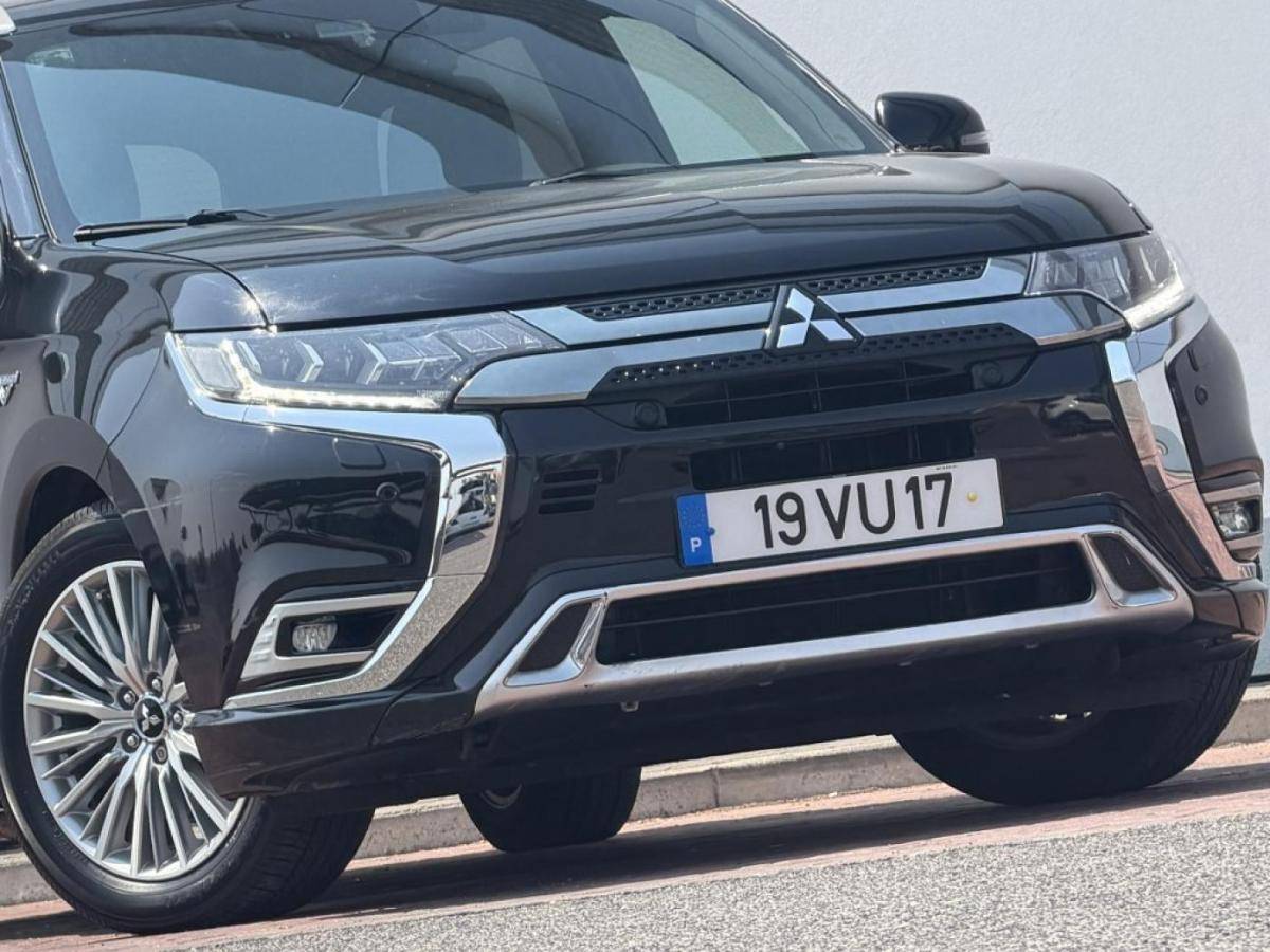 mitsubishi-outlander-2018-hibrido-a-gasolina-1998cc