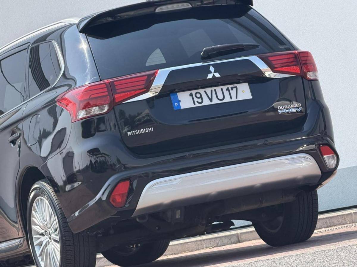 mitsubishi-outlander-2018-hibrido-a-gasolina-1998cc