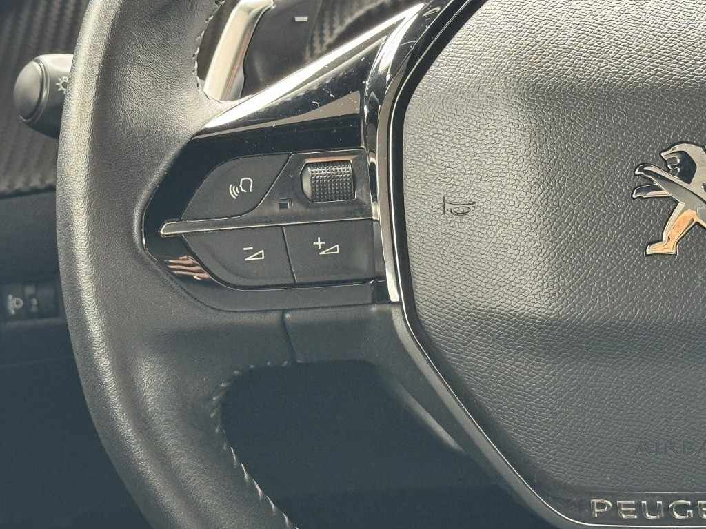 peugeot-2008-2023-diesel-1499cc