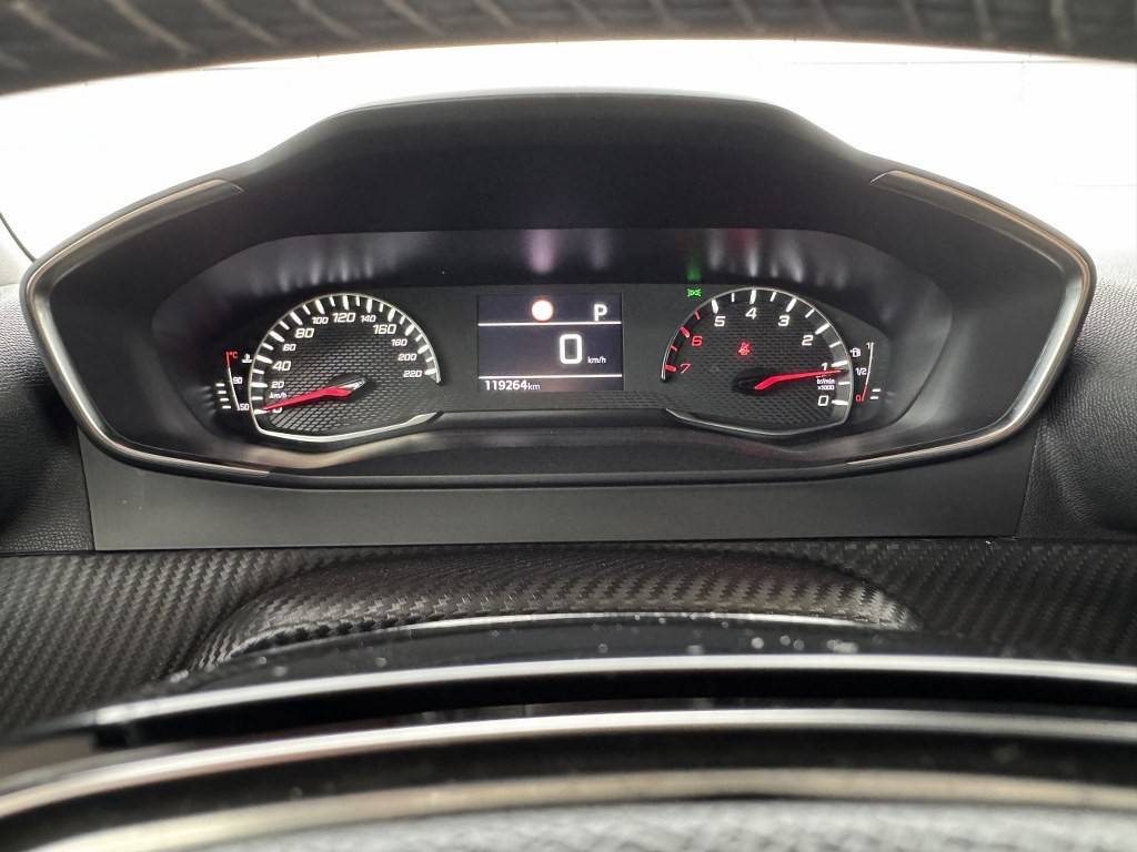 peugeot-2008-2023-diesel-1499cc